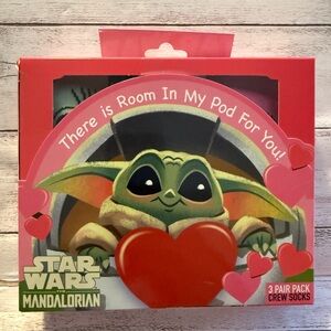 Star Wars The Mandalorian Grogu 3-pair Women’s Crew Socks Valentine's Day Box